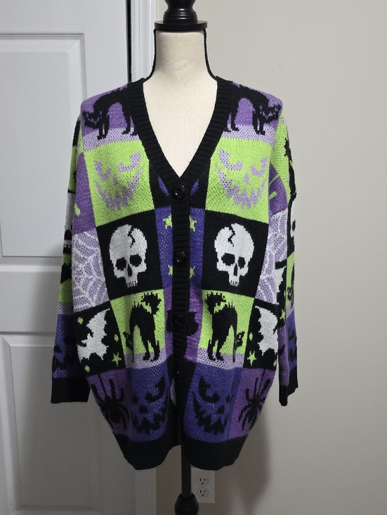 Trickz N' Treatz Tops - Dolls Kill Trickz N' Treatz Spooked Straight Oversized Knit Halloween Cardi XXS